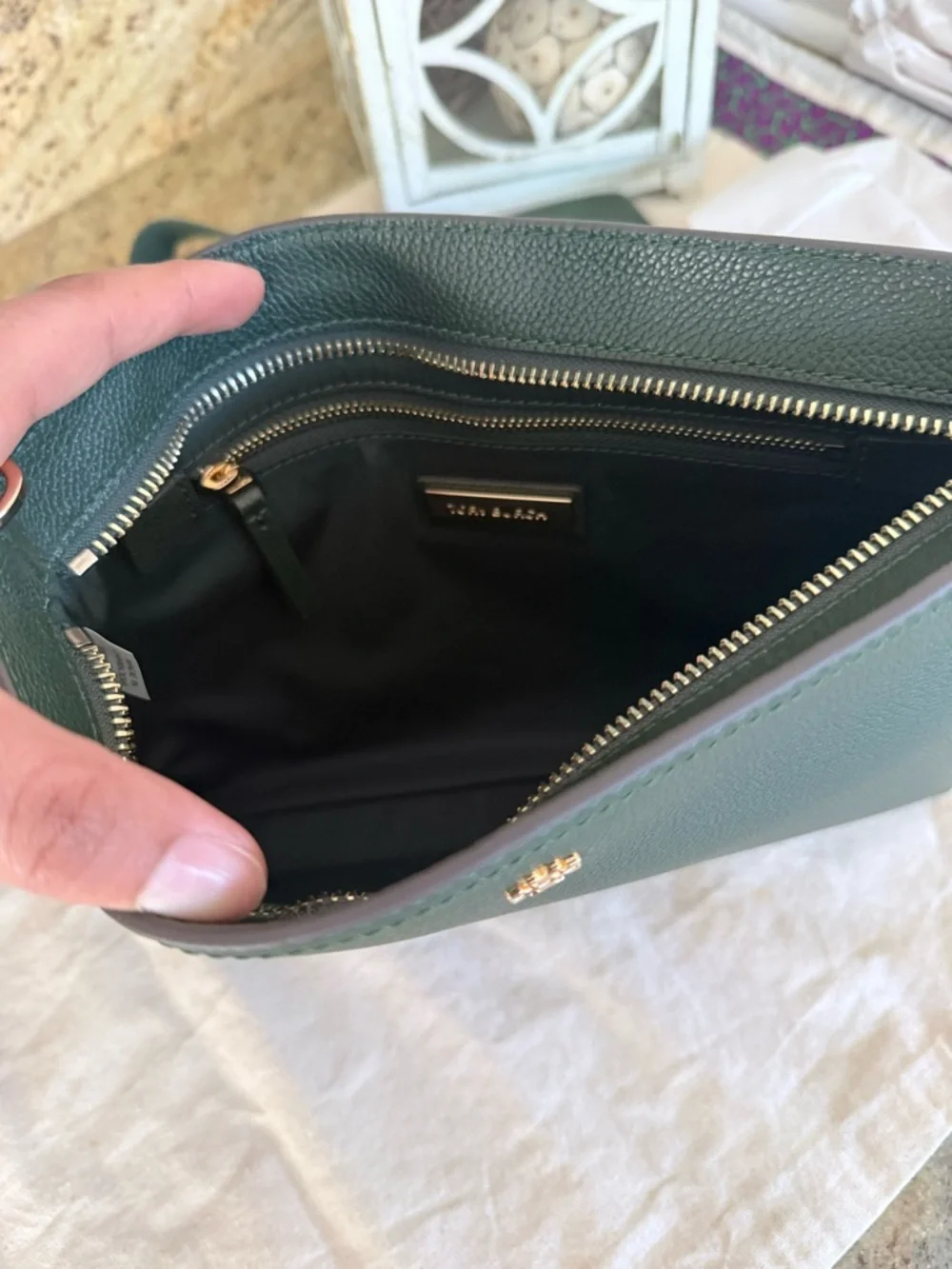 New tory Burch Blake Swingpack With Matching Wallet In Basil Color